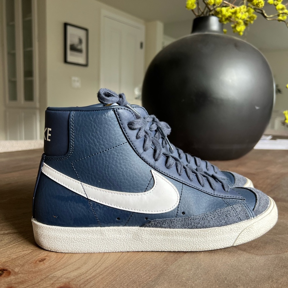 Nike Blazer Mid ’77 Vintage – Navy/White – Men’s (Size 8.5)